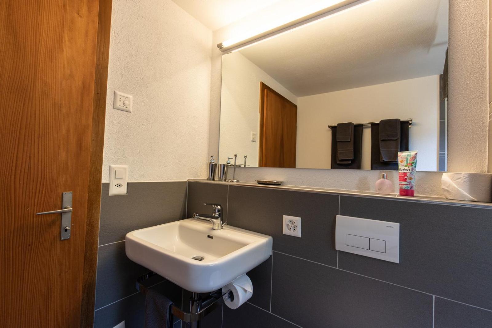 Apartamento Chasa Gernet Buorcha Scuol Exterior foto
