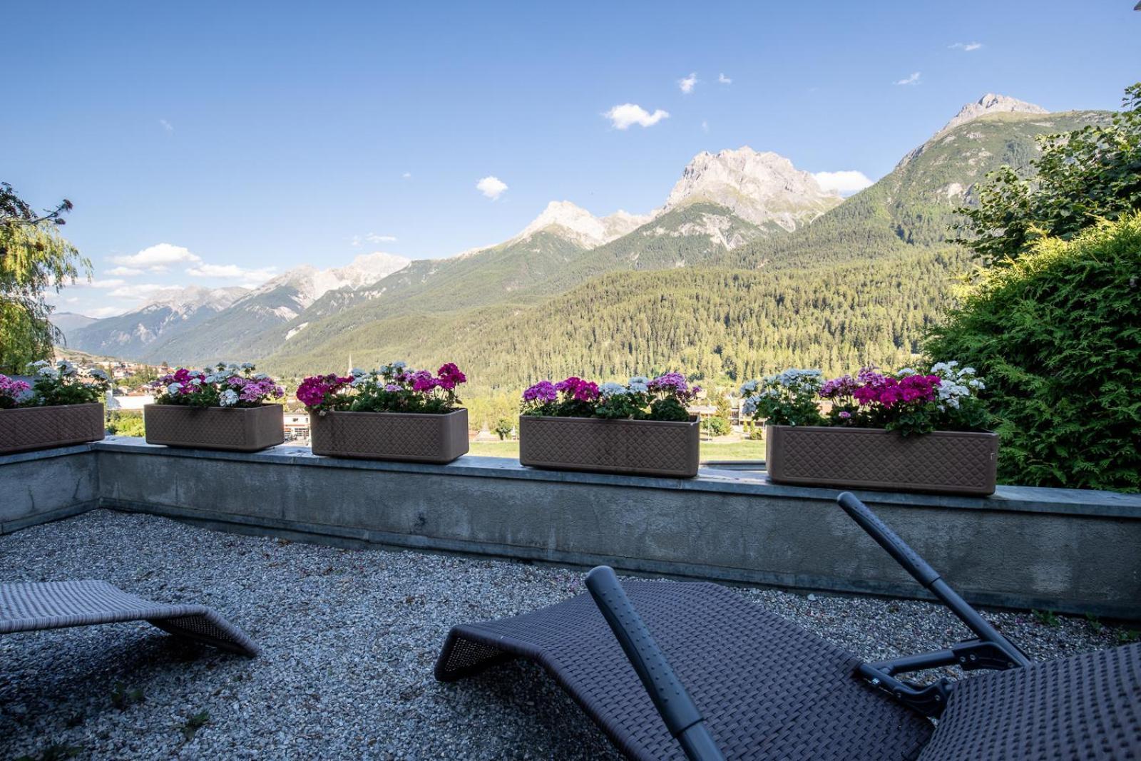 Apartamento Chasa Gernet Buorcha Scuol Exterior foto
